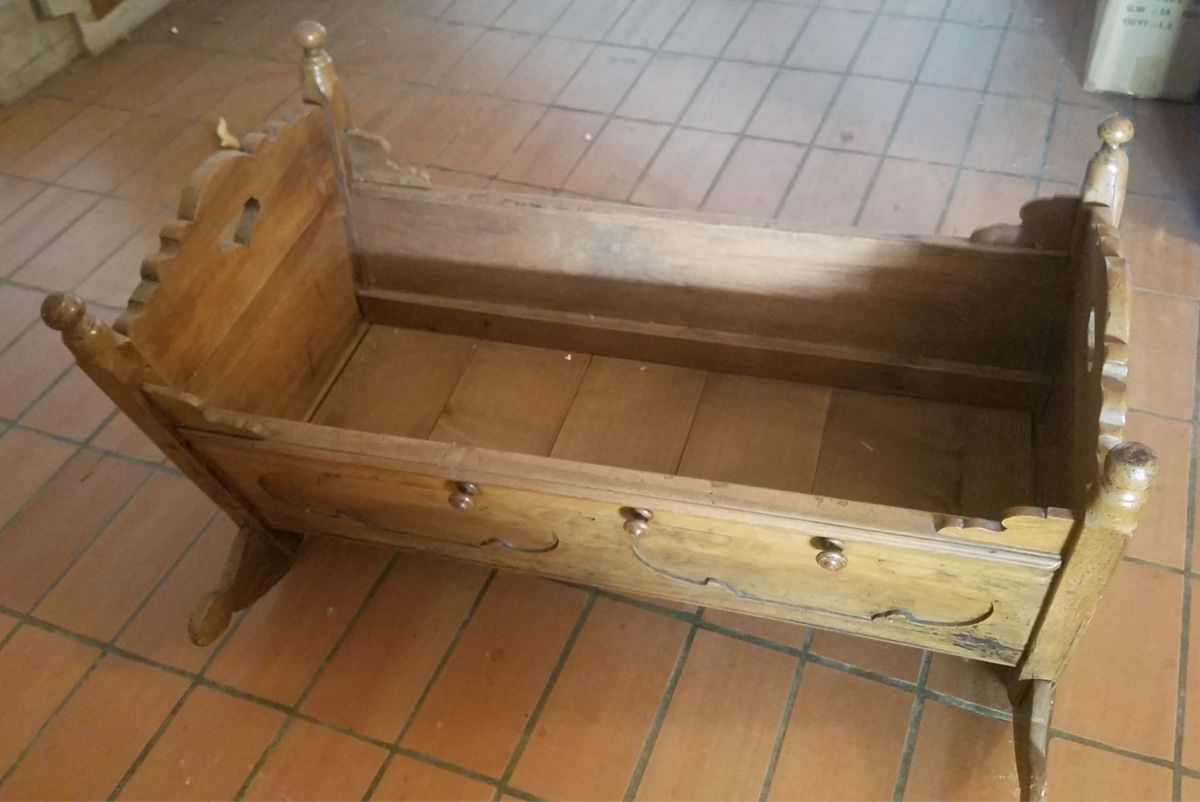 Wippen & Schaukeln: Wiege aus Holz, antik  – Gebraucht aus Hauptikon von sch_tw5j 1