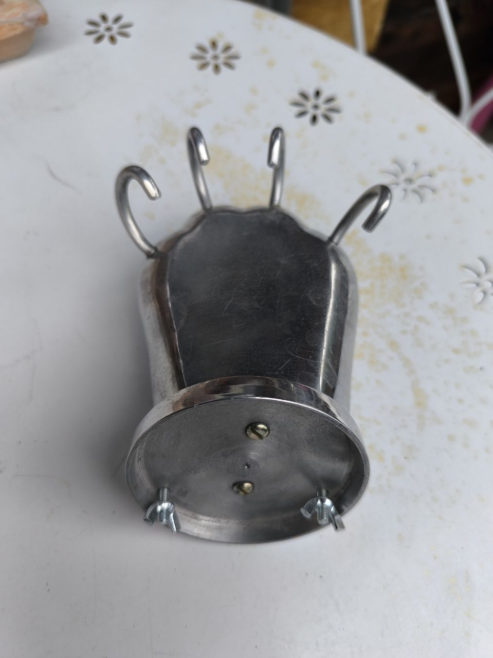 Garderobe: Metallige Hundepfote als Garderobe oder Leinen etc – Gebraucht aus Blatten b. Naters von Carlito024 2