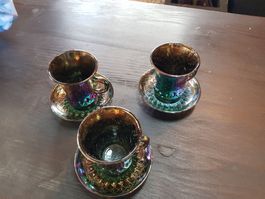 Schöne Tassen mit Unterteller
