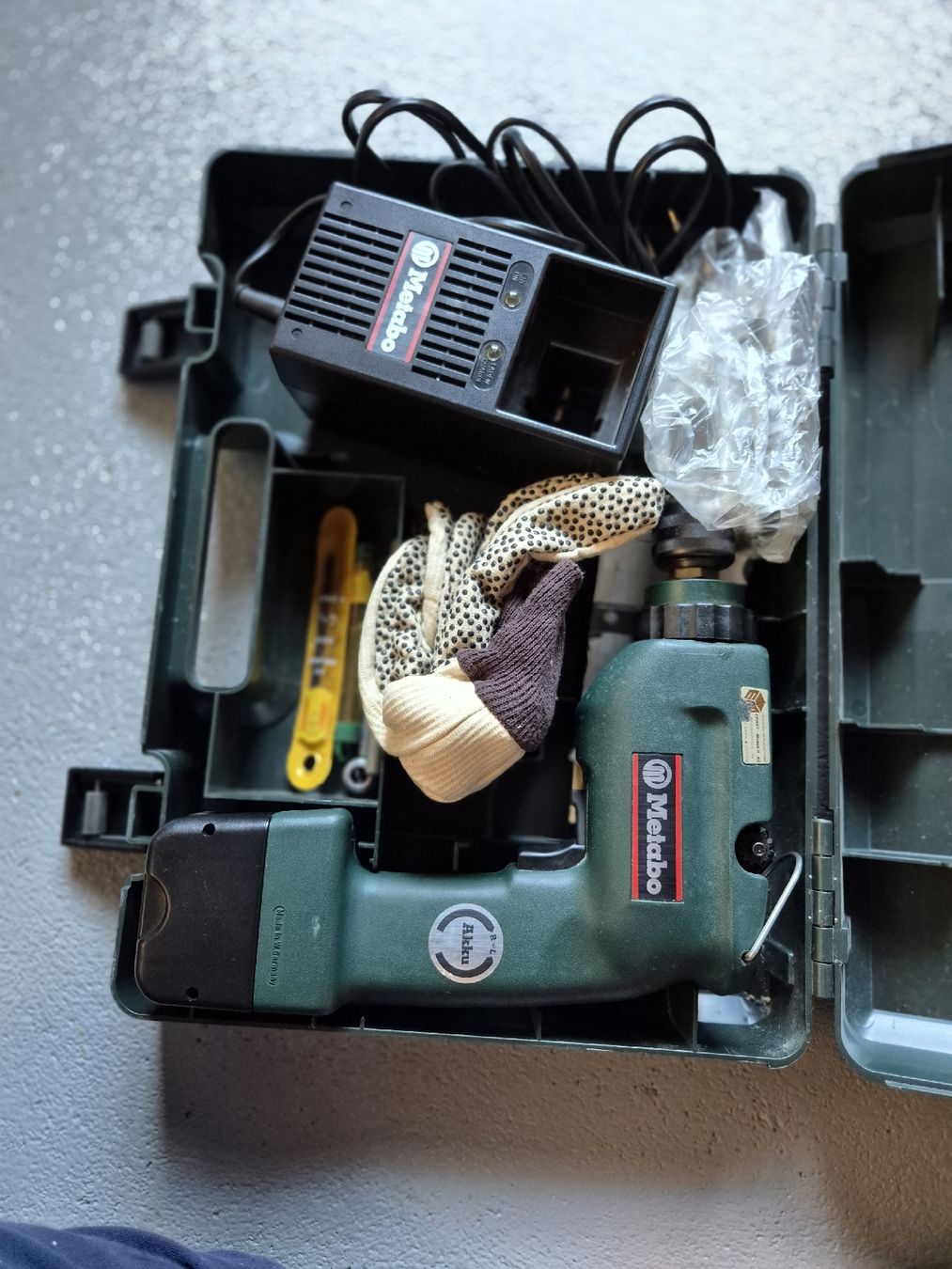 Metabo Trapani: Metabo Akku-Schrauber SB A 100/2 R+L – Usato da Hindelbank venduto da MRoeth1 1