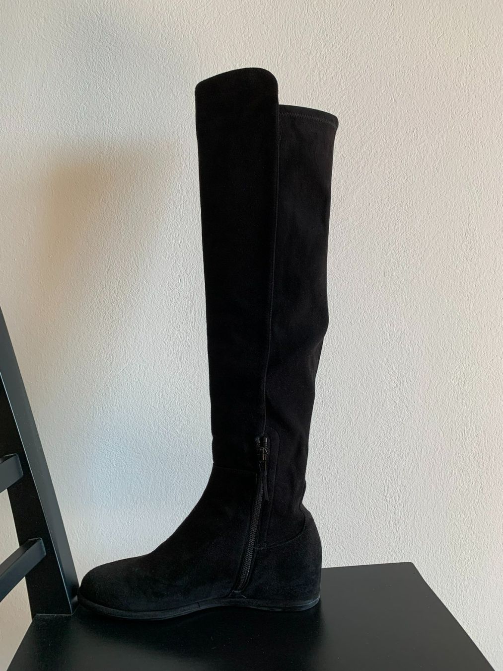 Stuart Weitzman Damenschuhe: STUART WEITZMAN: Edler schwarzer Overknee-Stiefel, 37,5 – Neu (gemäss Beschreibung) aus Luzern von designluzern 5