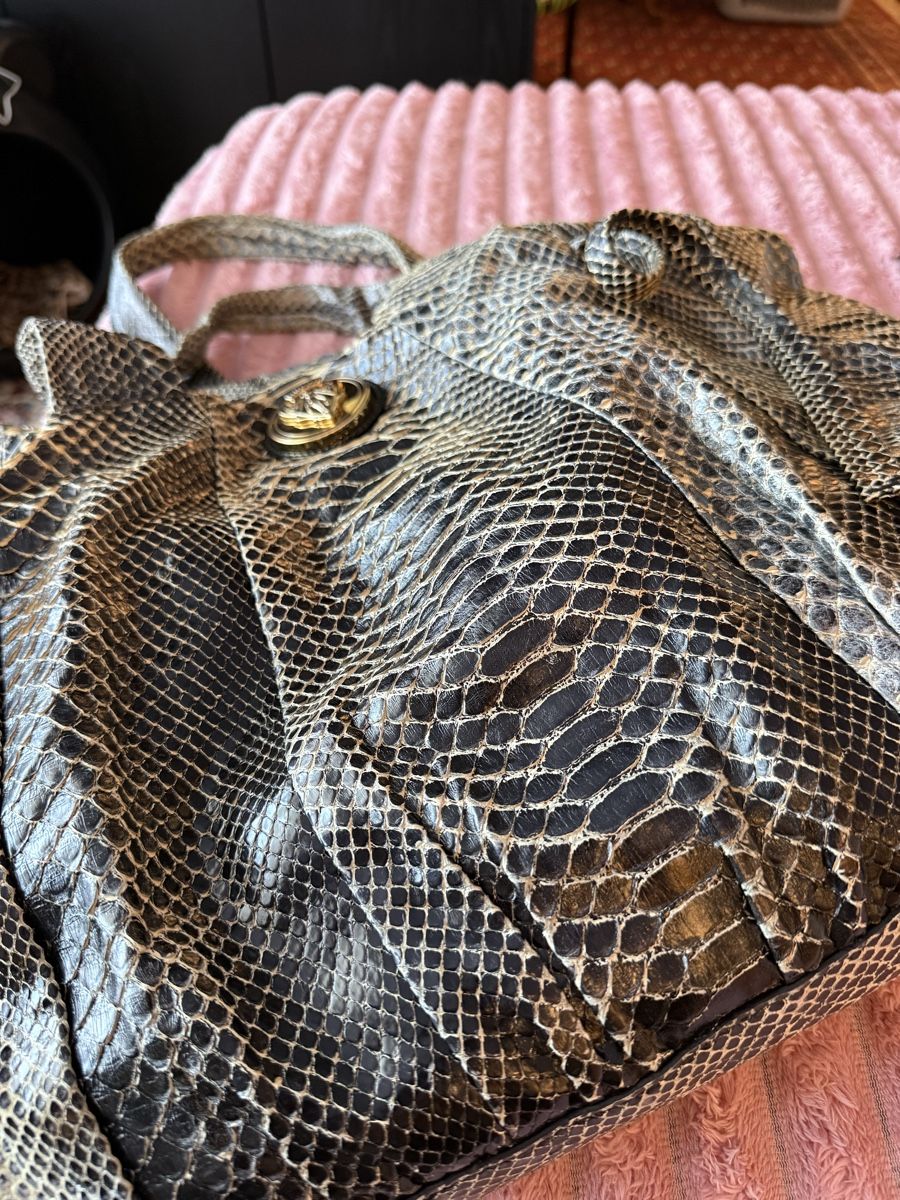 Gucci Borse da donna: Gucci Python Handtasche, Vintage. Ein echtes Schnäppchen! – Nuovo (secondo la descrizione) da zug venduto da blondie 5