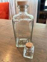 2 Glas-Flaschen mit Korken - Klein und Gross