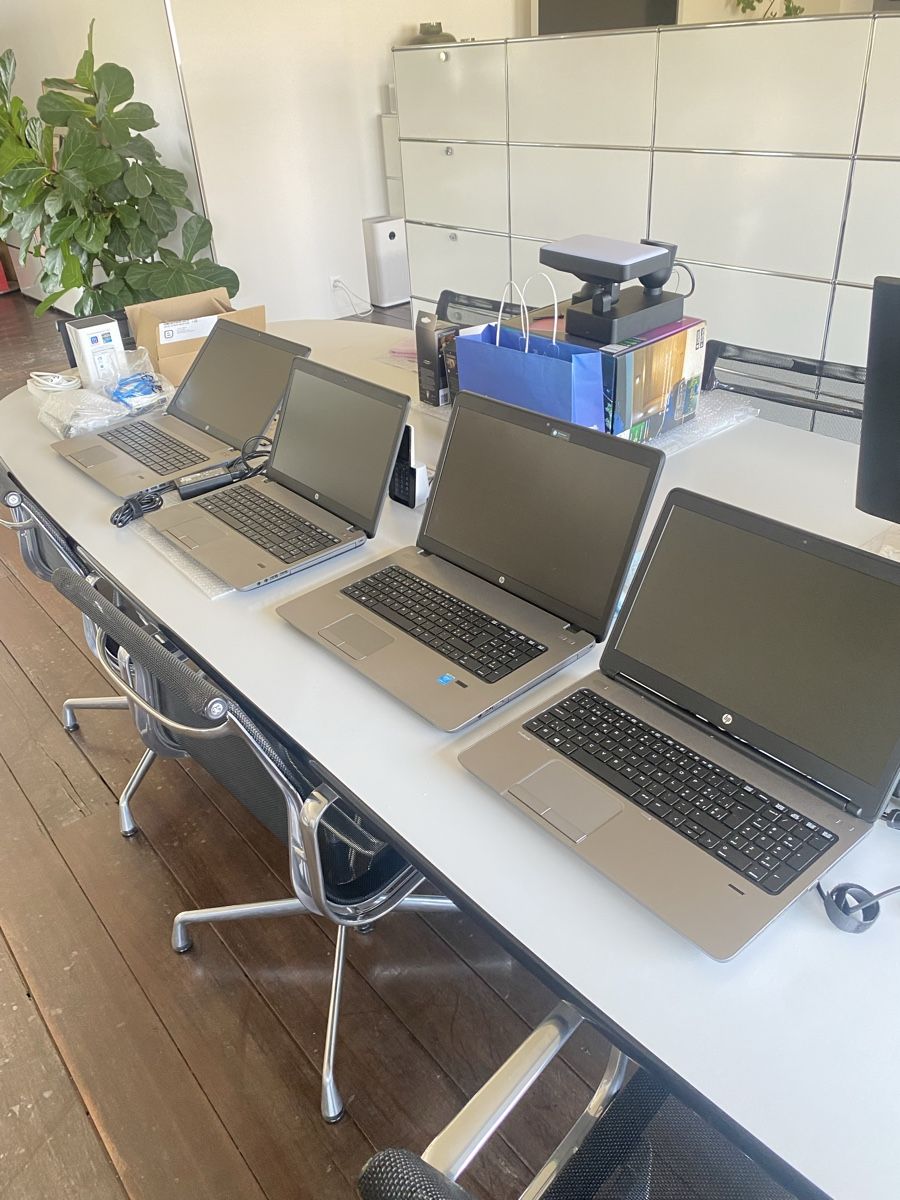 Hewlett Packard Notebooks: 4 x HP Business Notebook – Defekt aus Herrliberg von Julianopie