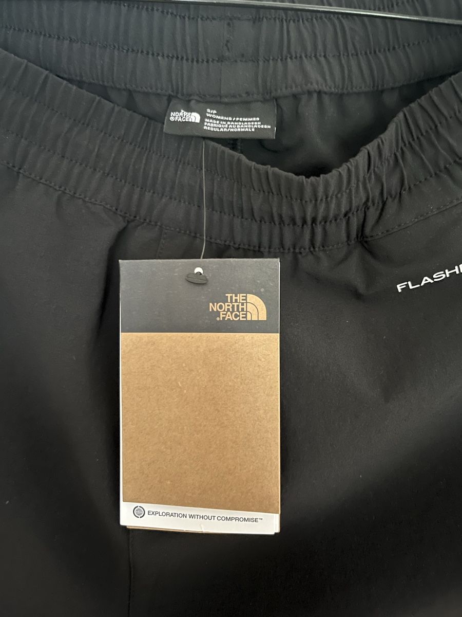 North Face Pantaloni: The North Face Shorts Damen – Nuovo (secondo la descrizione) da Oberrieden venduto da naanuu 8