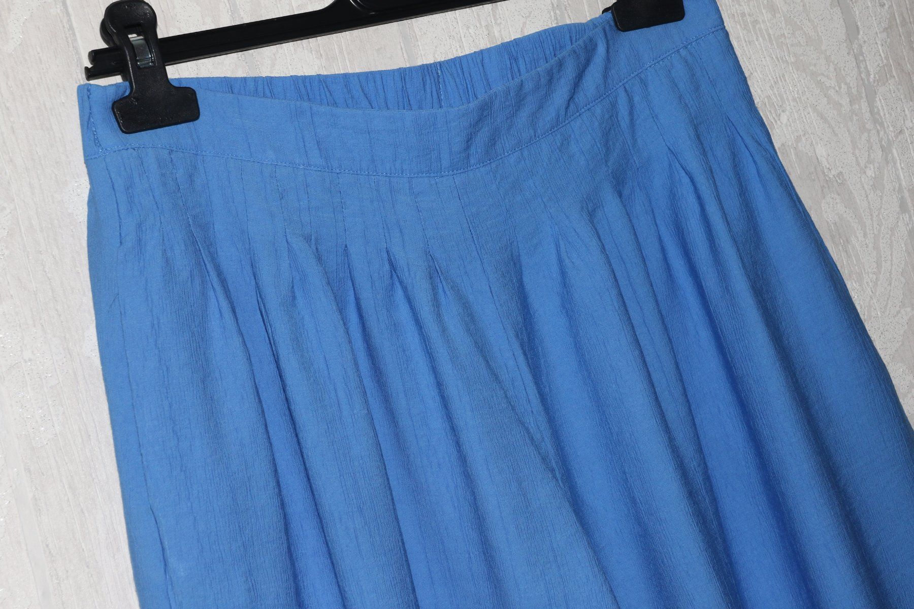 Pantaloni: Mega stylische leichte Hose Gr.M – Nuovo (secondo la descrizione) da Oberwil-Lieli venduto da Svetlana28 6