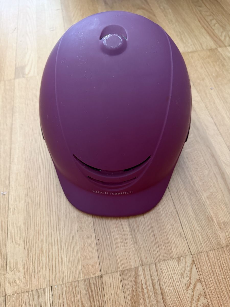 Felix Bühler Caschi: Knightsbridge Reithelm - Magentafarben - 45-55cm – Usato da Solothurn venduto da Theklagloria