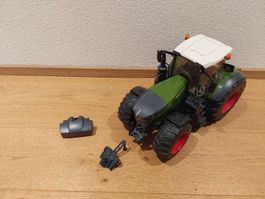 Bruder Fendt 1050 und Frontgewicht