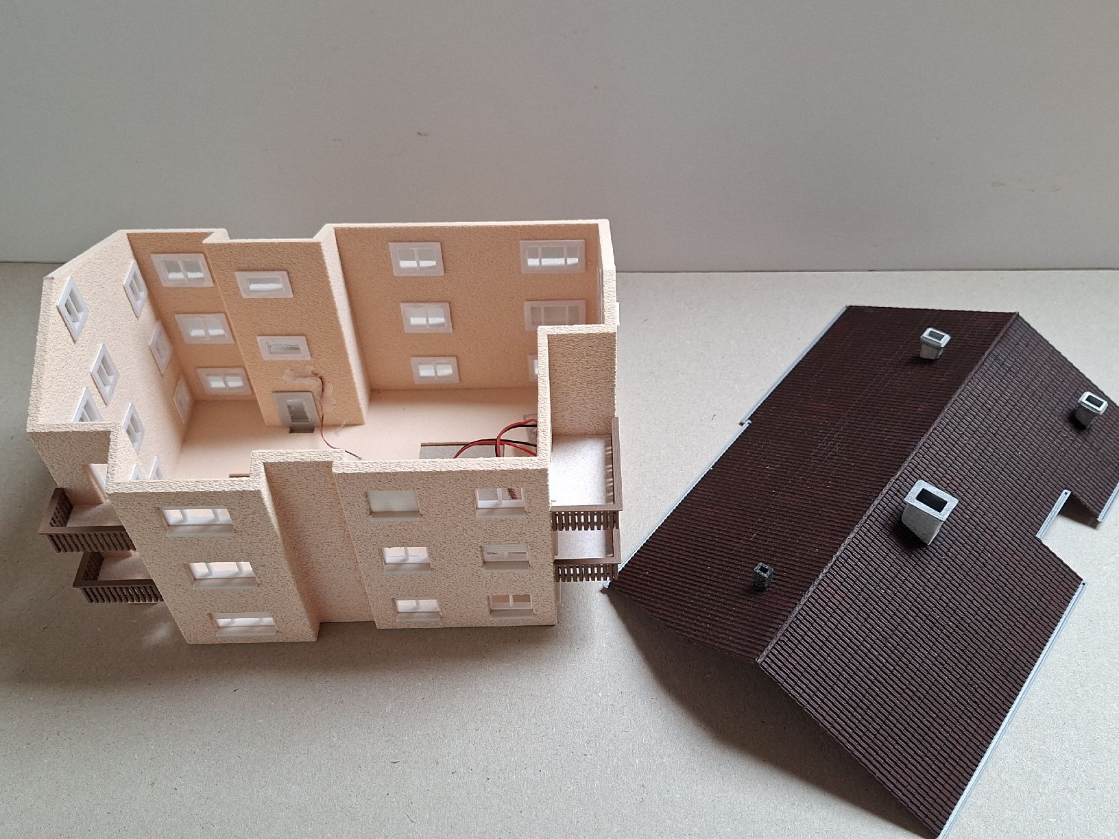 Modelleisenbahnen: MFH mit Licht – Neu (gemäss Beschreibung) aus Weisslingen von Moco_mexiko 8