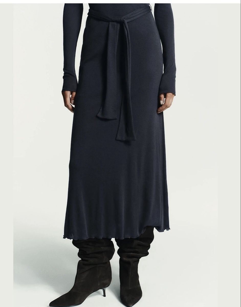 Zara Kleider & Röcke: zara Dress – Neu und originalverpackt aus Opfikon von til_t7ww 1