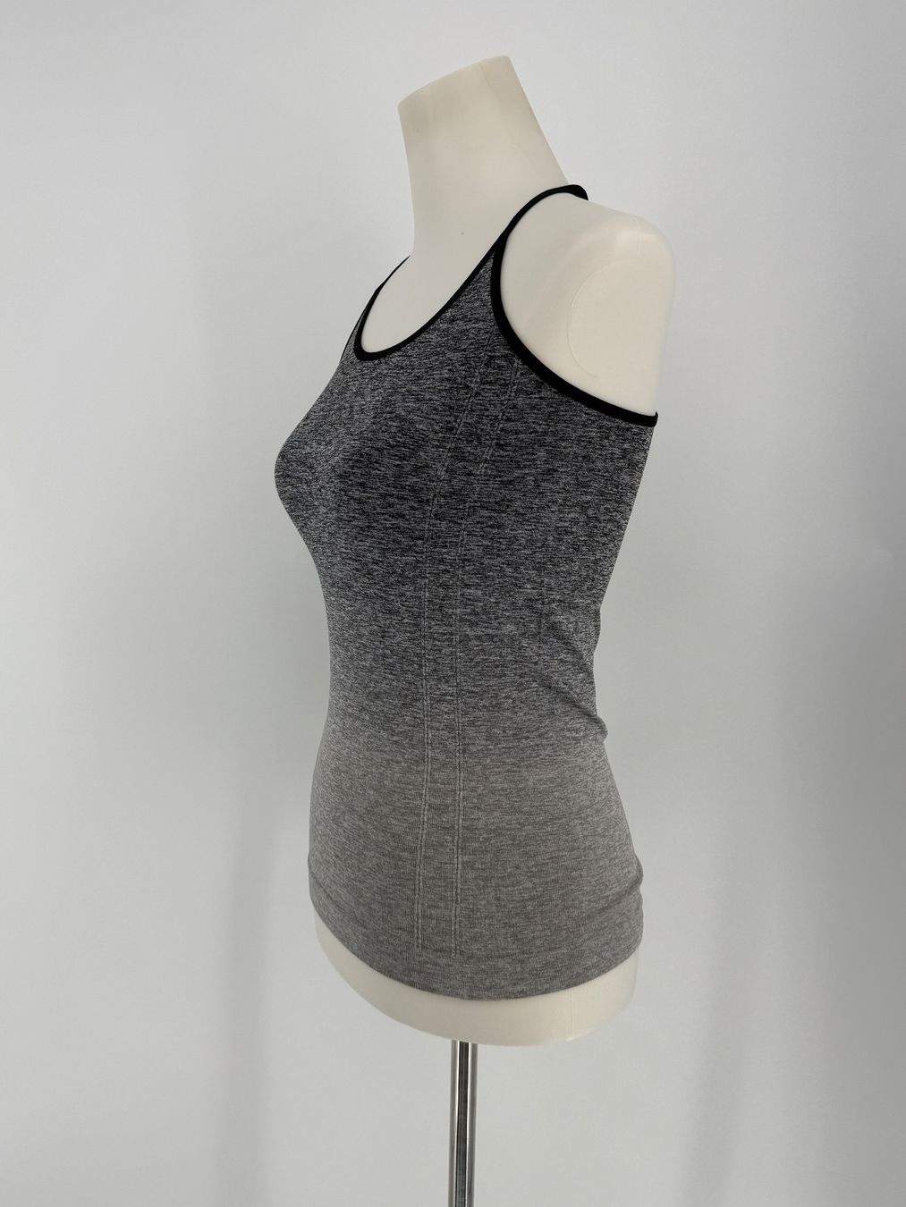 Top: Sport Top Gr. XS von Crivit – Usato da Auenstein venduto da moin. 1