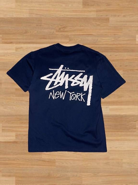 Stüssy T-shirt: Navyblaues Stüssy T-Shirt – Nuovo (secondo la descrizione) da Basel venduto da Eca02