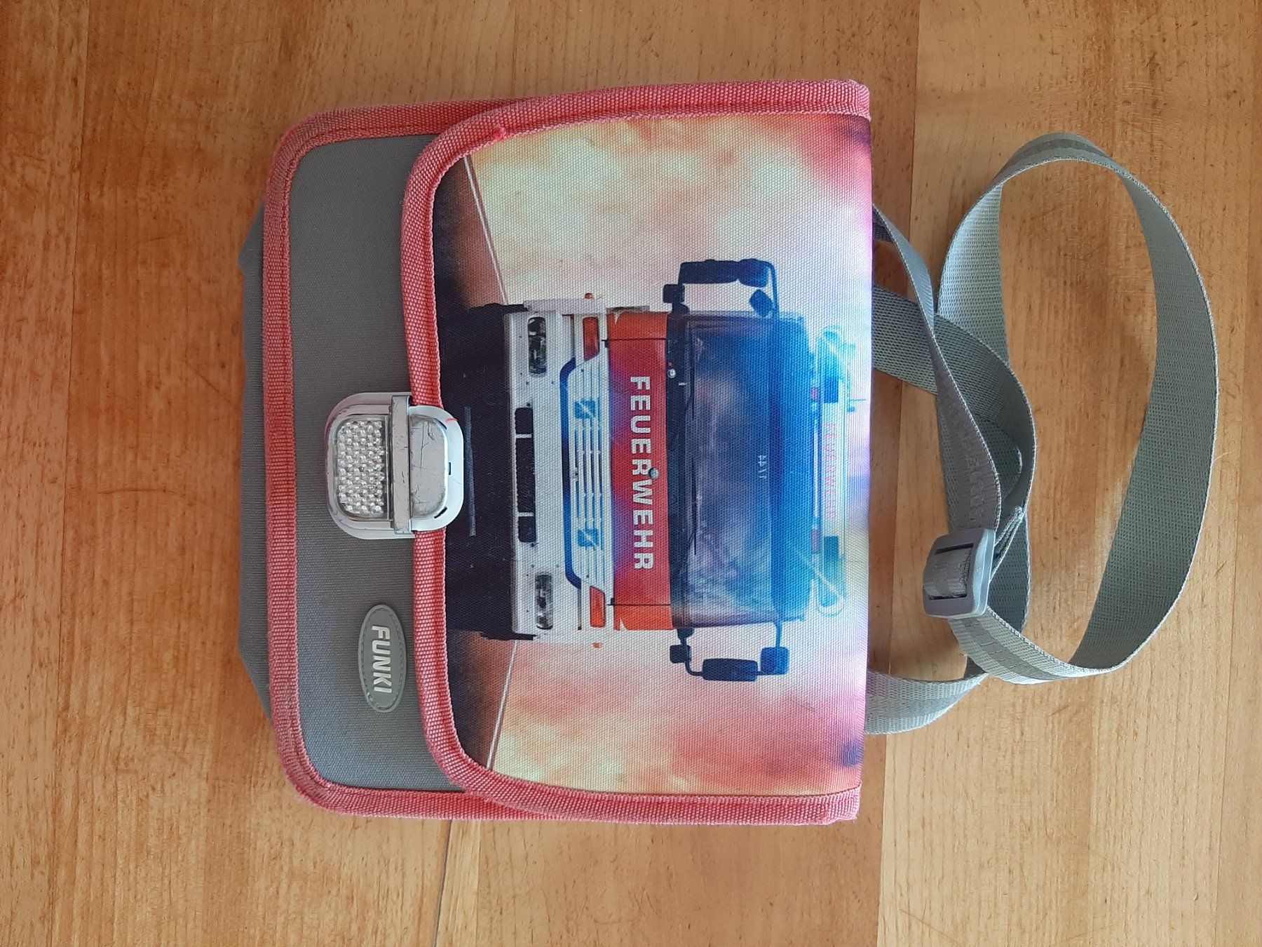 Funki Borse & Zaini: Funki Kindergarten Tasche mit Feuerwehr – Usato da Schlattingen venduto da Kaska84