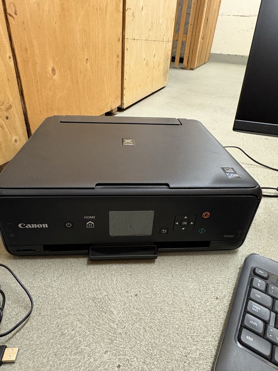 Intel PC: Intel NUC NUC8i3CYS M i3 PC Set komplett – Usato da Niederuzwil venduto da Ulf233 8