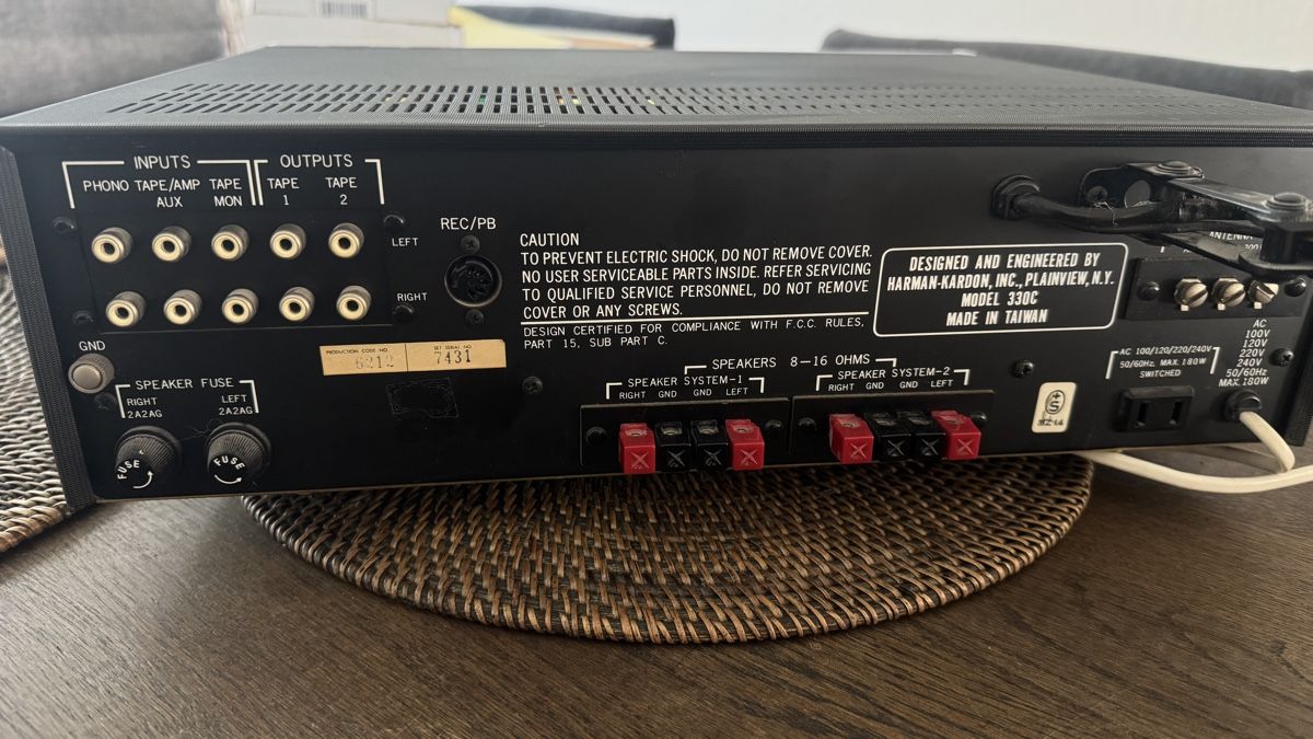 Harman-Kardon Amplificatori: Harman Kardon Verstärker schwarz Silber 330c – Usato da Mönchaltorf venduto da DRUG-TITO 2