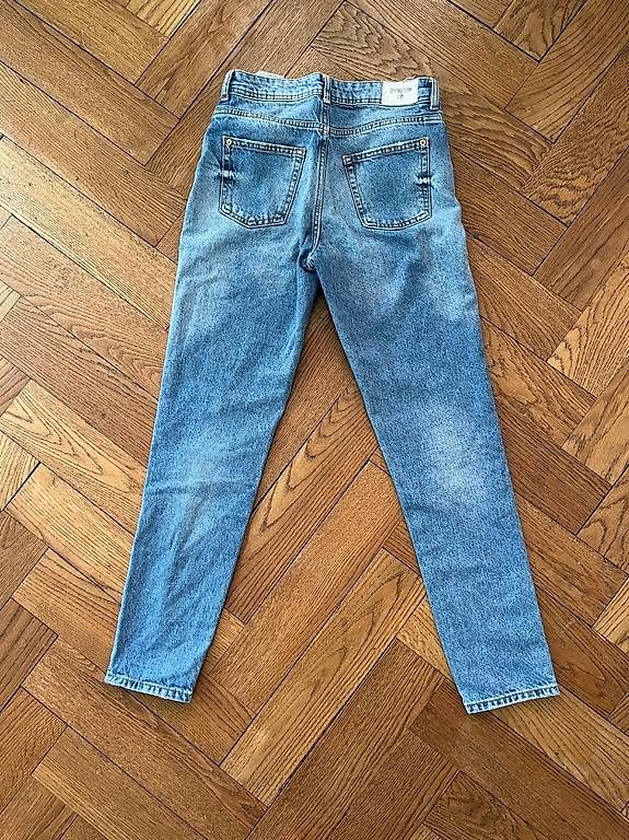 Jeans: Jeans ZARA Gr. 34 – Usato da Bern venduto da tan_2rrh 1