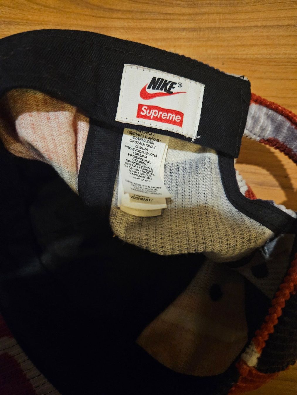 Nike Copricapi, berretti & cappellini: Casquette Supreme x Nike Camo – Usato da Ecoteaux venduto da floom 4