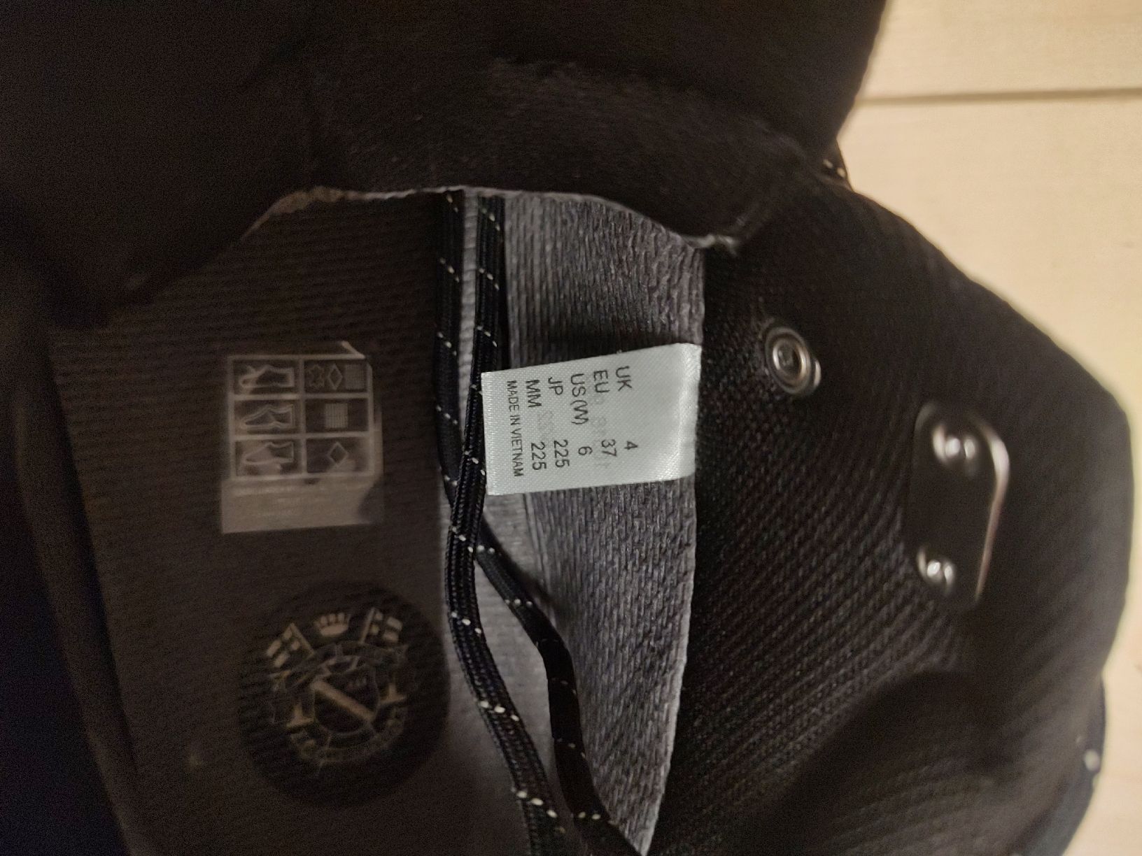 Helly Hansen Scarpe da donna: Helly Hanson Schuhe 37 – Usato da Wiler (Lötschen) venduto da mic_77ld 4
