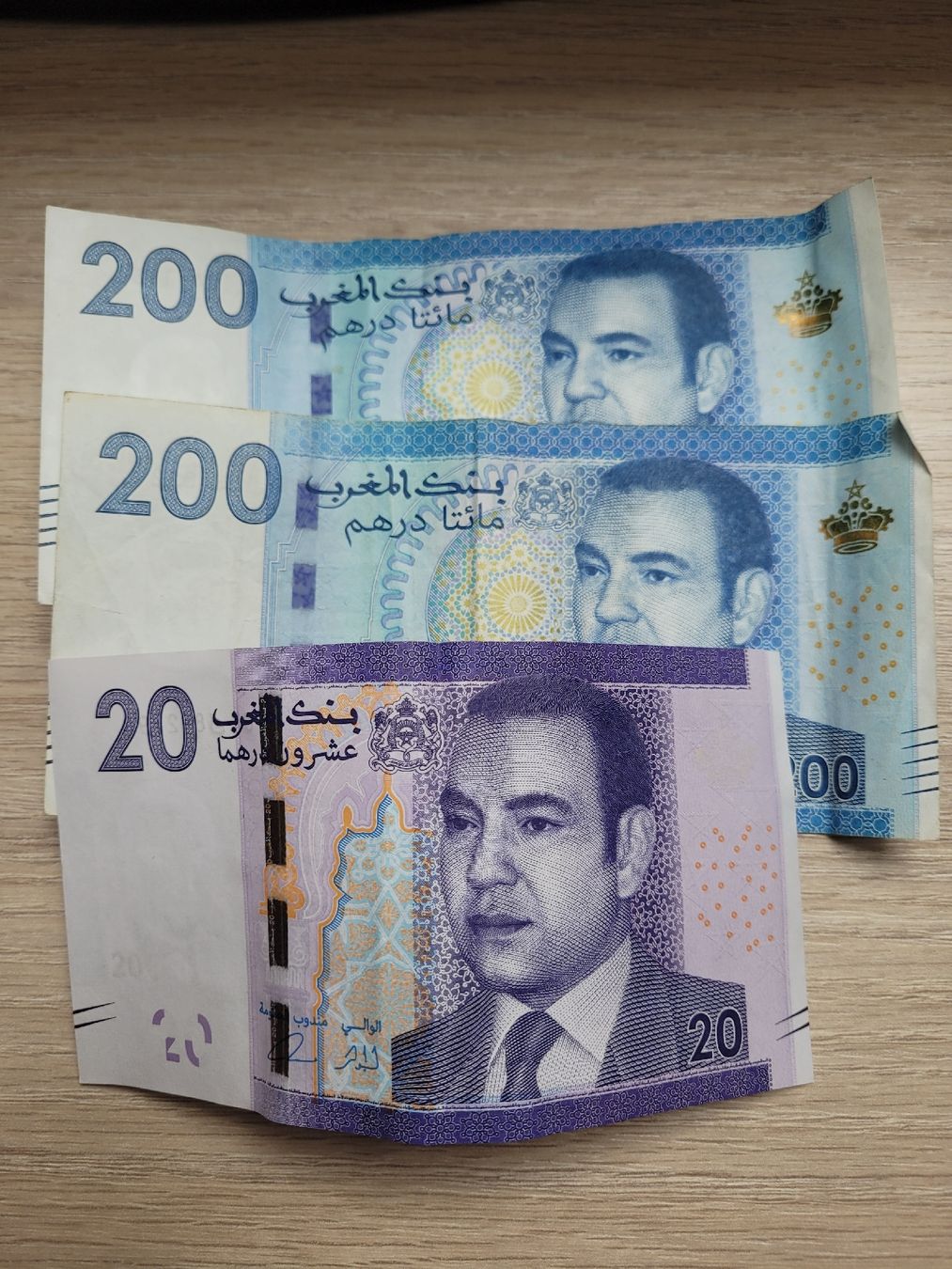 Banknoten: 420 MAD (Dirhams Marocains) – Gebraucht aus La Chaux-de-Fonds von gab_6zzm