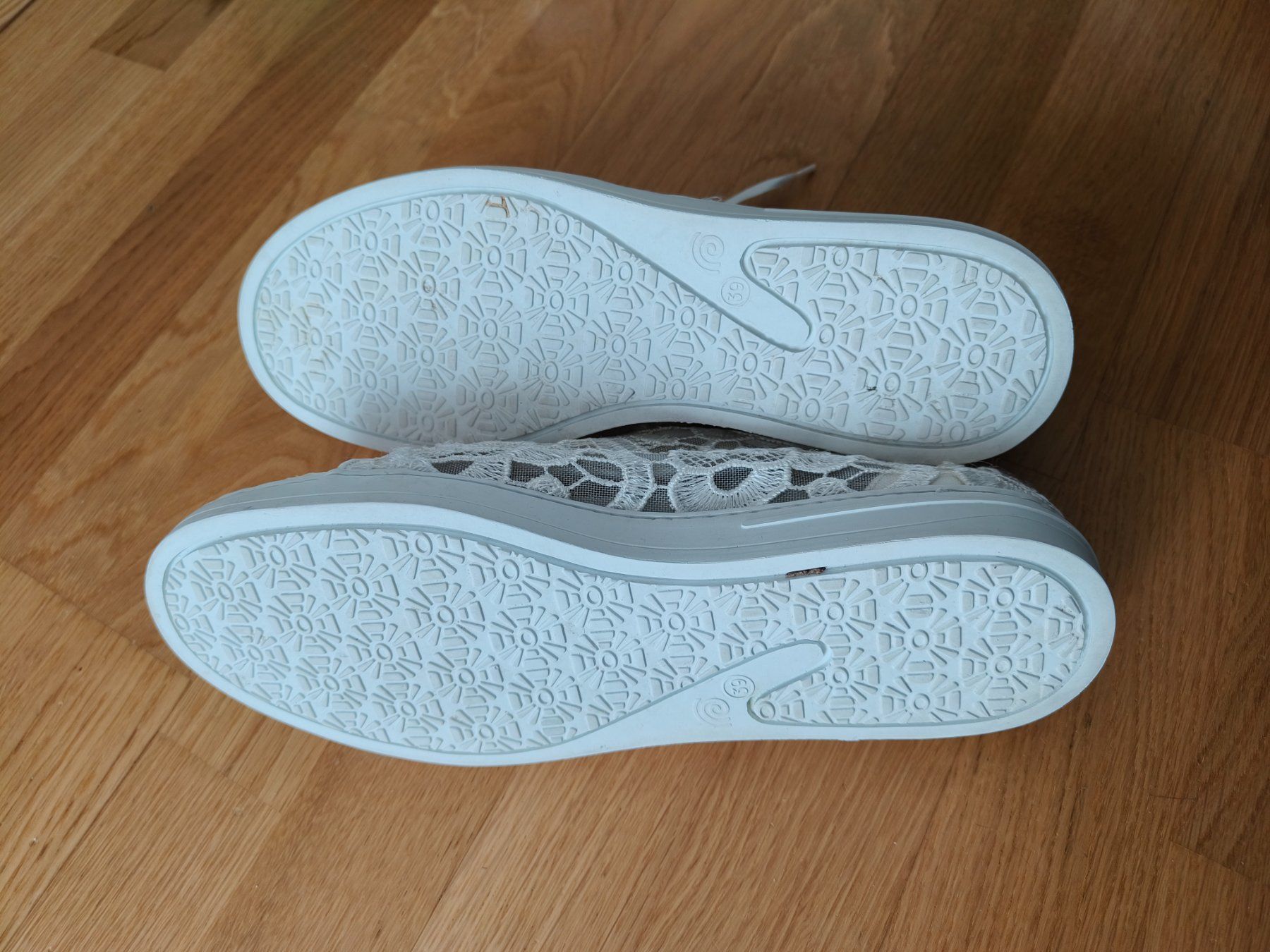 Scarpe da donna: Fiarucci Bridal Collection Sneaker 39 – Usato da Boll venduto da Natascha10 1