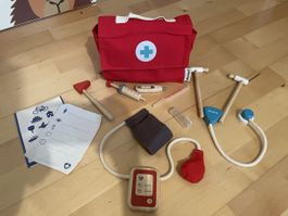 Mallette de docteur en bois PlanToys - Kit médical complet