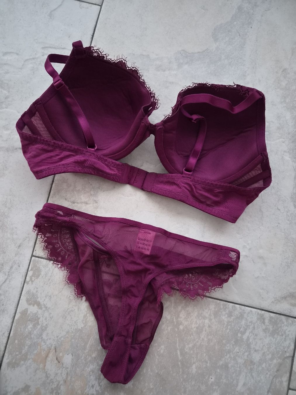 Hunkemöller Sonstige Unterwäsche: Dessous-Set Hunkemöller Lila: BH 85B / String S – Gebraucht aus Niederrohrdorf von Miripfiri 5