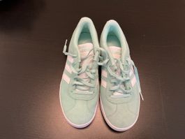 Basket Adidas vert menthe blanc