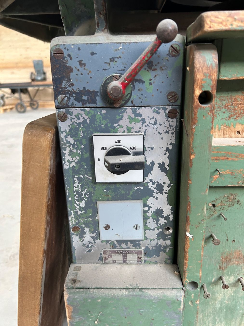 Tutte le macchine: Kehlmaschine mit Vorschubmodul – Usato da Luzern venduto da wEwEI 4