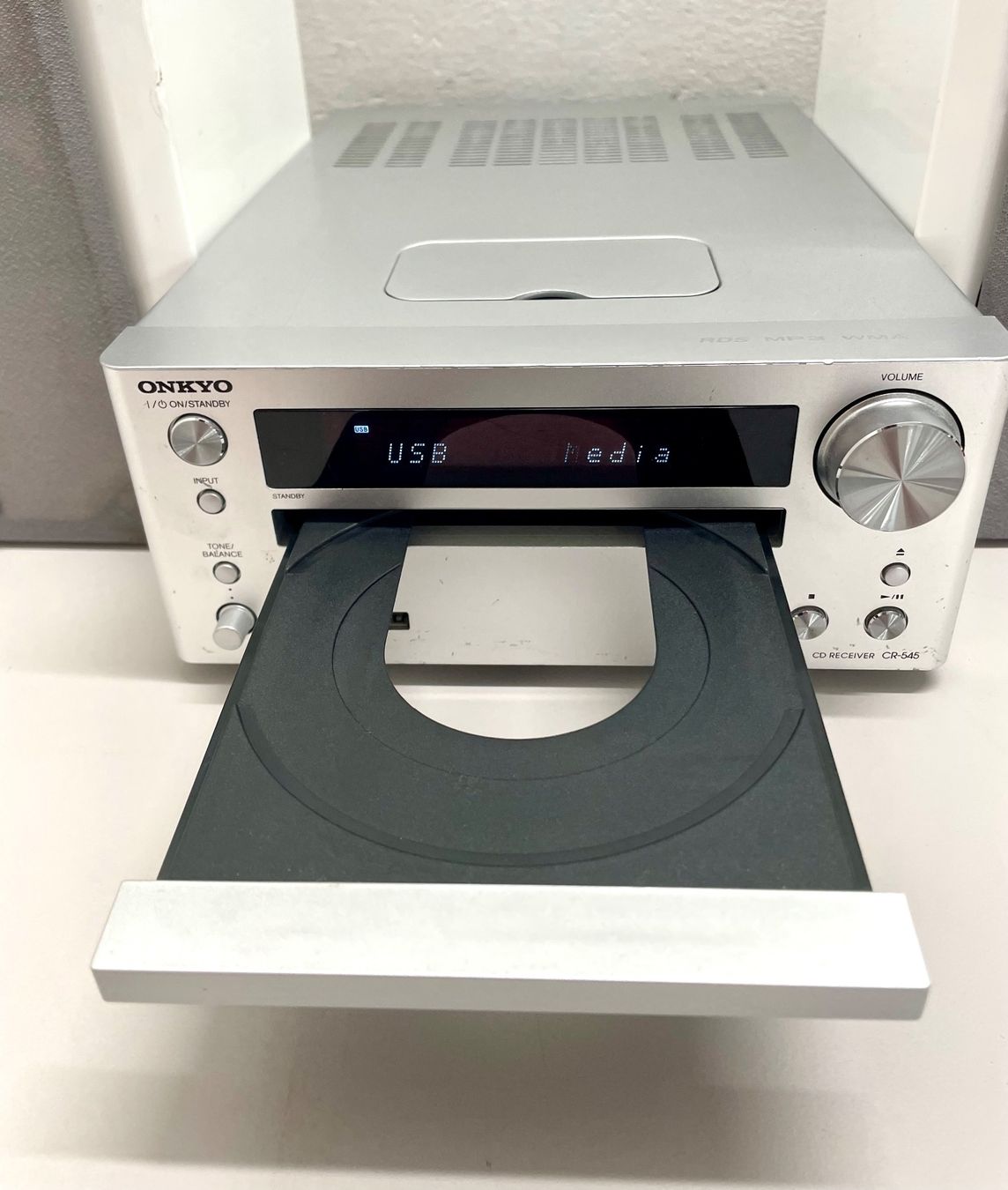 Onkyo Receiver: Onkyo CD receiver CR-545/ 2x Yamaha NX-E700 Speaker – Gebraucht aus Niederdorf von LeptonAG 3