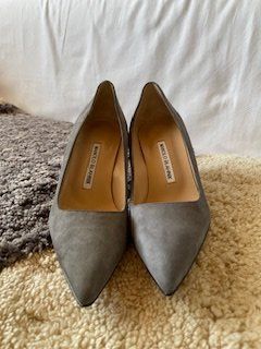 Manolo Blahnik Scarpe da donna: Manolo Blahnik Suede Pumps Dark Grey Size 37 – Nuovo (secondo la descrizione) da Bernhardzell venduto da Sunka0 1