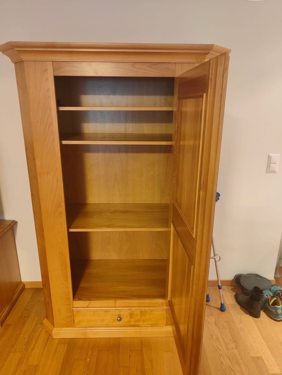 Armadi: Holz schrank – Usato da Birmensdorf ZH venduto da Dominik_callura 1