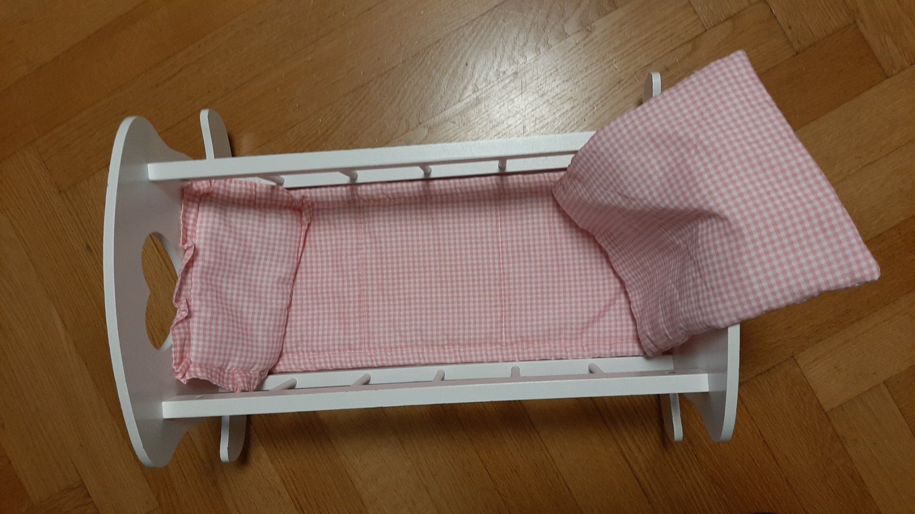 Giocattoli: Puppenbett aus Holz – Usato da Basel venduto da dina0105 1