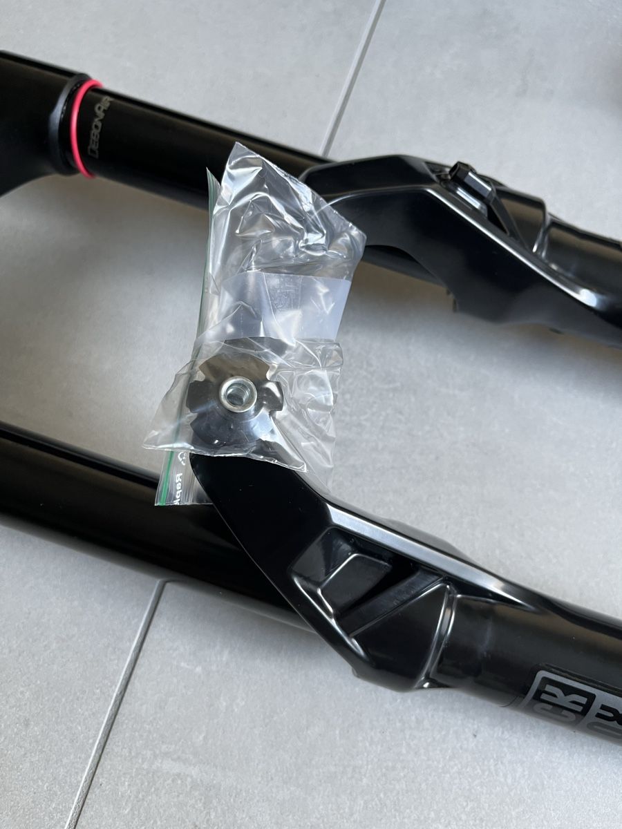 Rockshox Pezzi di ricambio: Rock Shox Lyric Select + – Nuovo (secondo la descrizione) da Glarus venduto da tim_2000 6