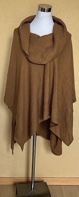 Sonstige Damenmode: Poncho  – Neu und originalverpackt aus Alterswilen von lyd_dsn2 2