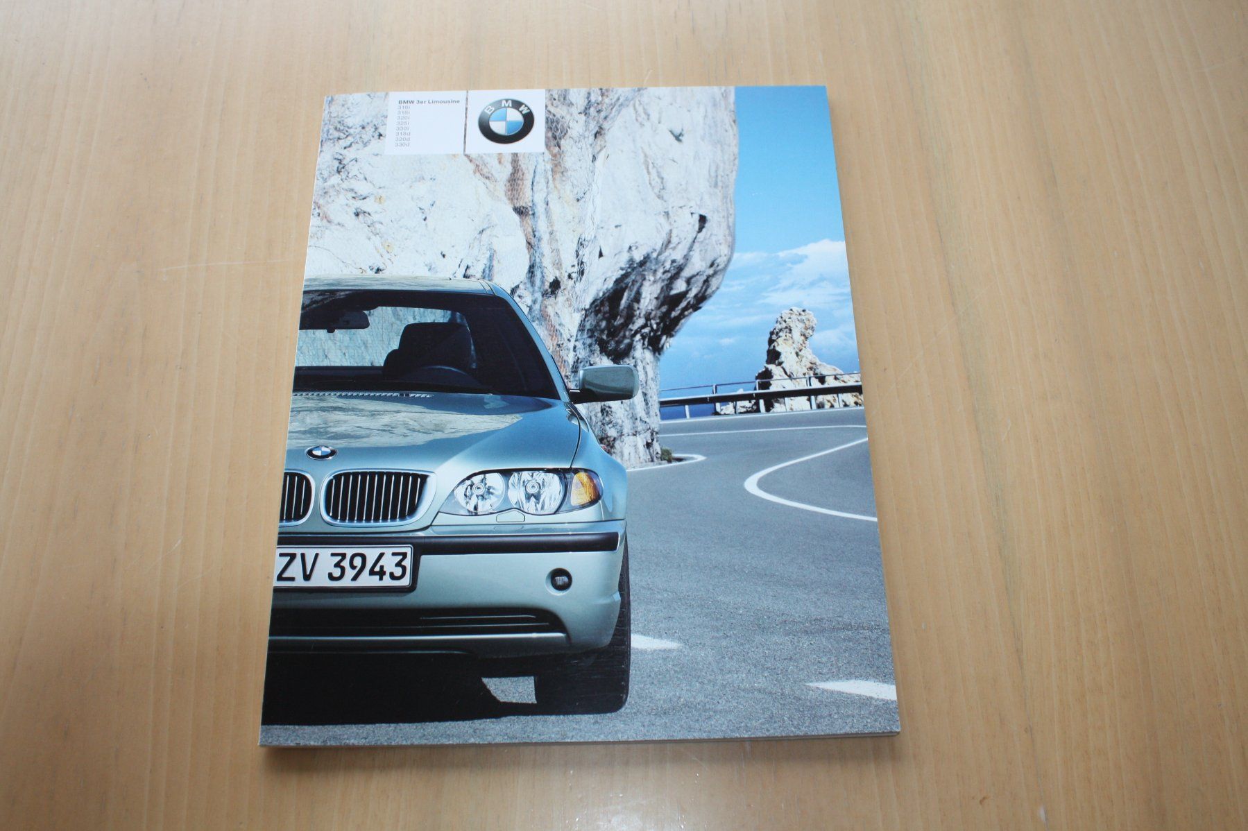 BMW Documenti: BMW 3er E46 Katalog, CH-Prospekt, 2002 – Usato da Wikon venduto da erwin400