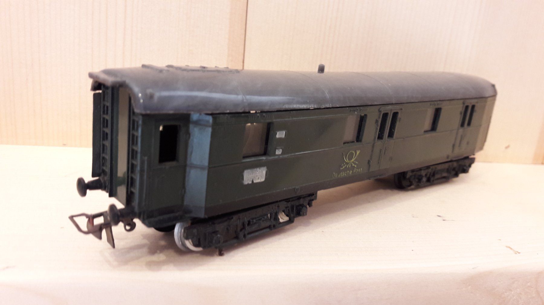Modellini di ferrovie: Schicht HO DC : DR fourgon postal 4 essieux – Usato da Buttes venduto da Cafe2005