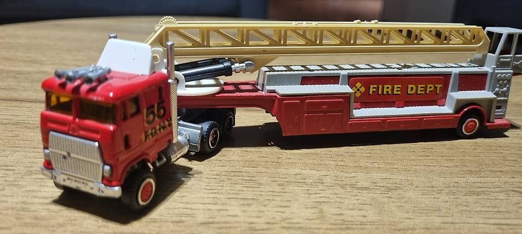 Modellini d'auto: Feuerwehr Majorette – Usato da Landquart venduto da Predi91