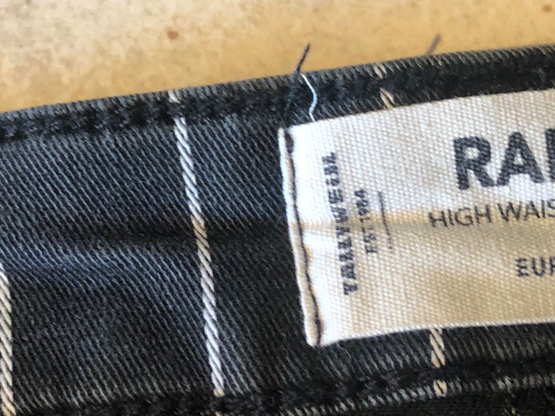 Tally Weijl Pantaloni: Super Hose 32 Schwarz und weiß gestreift – Usato da Orpund venduto da Mary8972 3