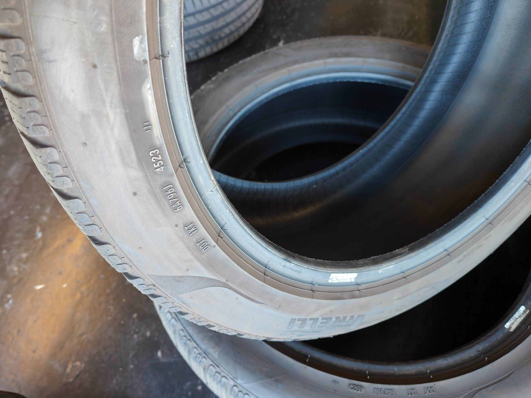 Pirelli Pneus & Kompletträder: Mercedes GLC Winterreifen – Gebraucht aus Oberengstringen von Reifen-Lagerverkauf 8