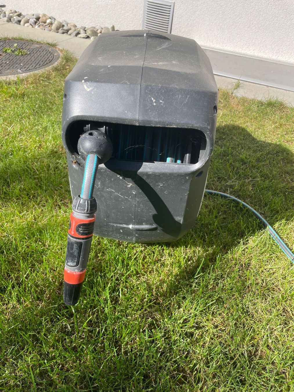 Gardena Tubi & Tubi flessibili: Gardena Wand-Schlauchbox RollUp - 25 m – Usato da Höri venduto da sonyjv 2