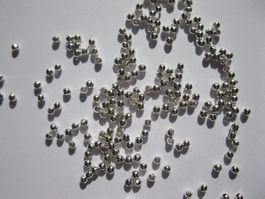200 Metallperlen, Zwischenperlen glatt, versilbert, 2mm