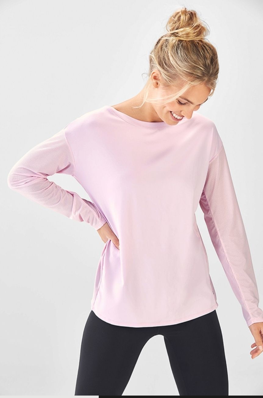 Tops: Raffiniertes Funktionsshirt – Neuf (Voir description) à Herisau par Yyyoga