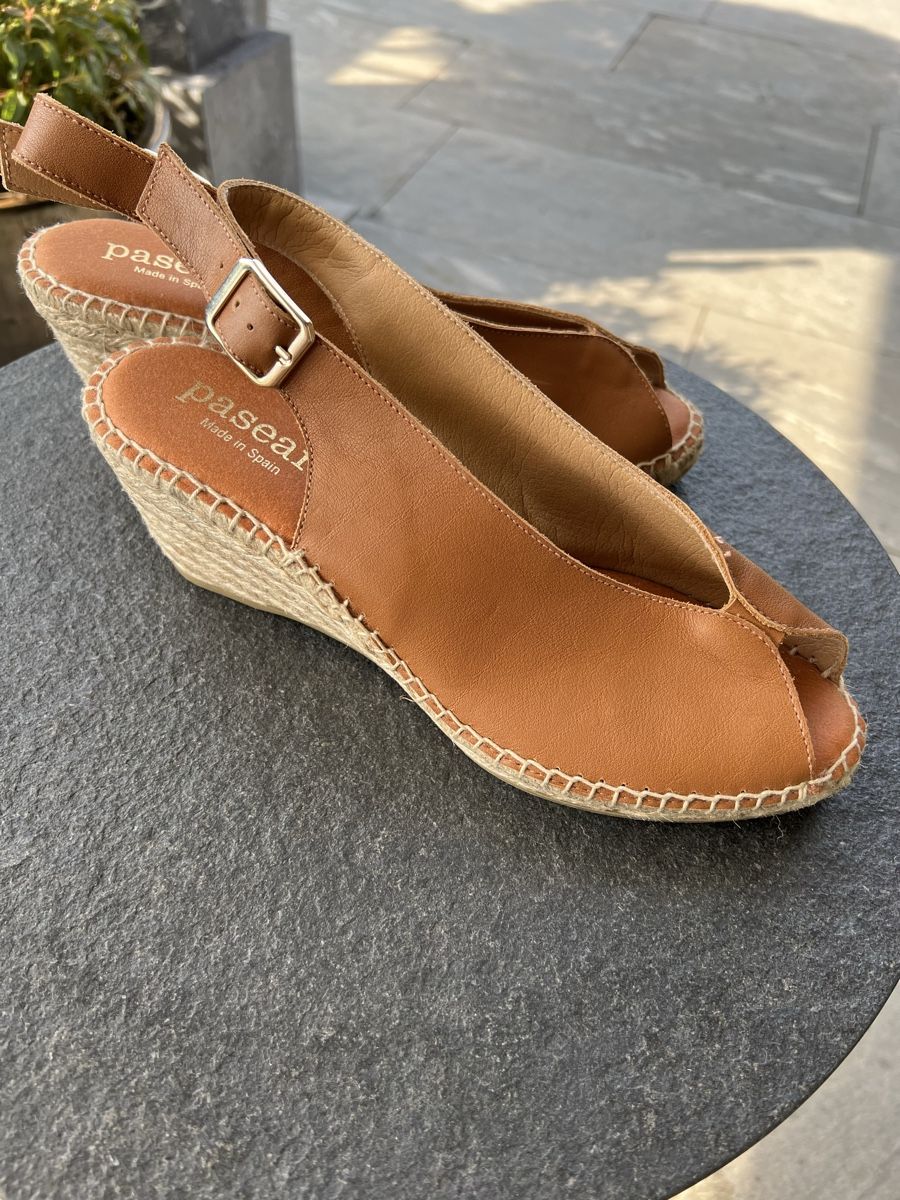 Scarpe da donna: Leder Sandalen mit Keilabsatz neu – Nuovo (secondo la descrizione) da Döttingen venduto da Steinklopferin 1
