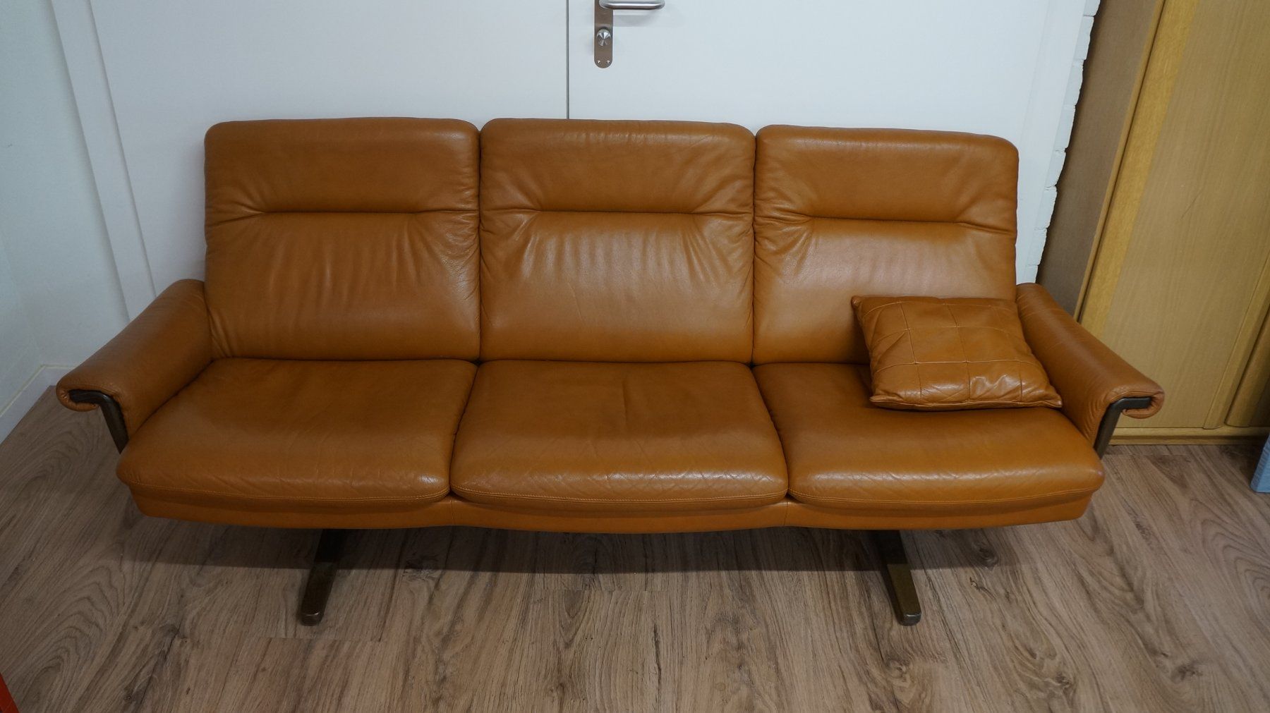 Intertime Divani: Intertime Cognac Ledercouch Schweizerqualität Vintage 80er – Usato da Basel venduto da bk_brockibasel 2