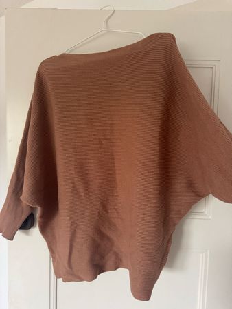 Ribbed batwing elegant sweater