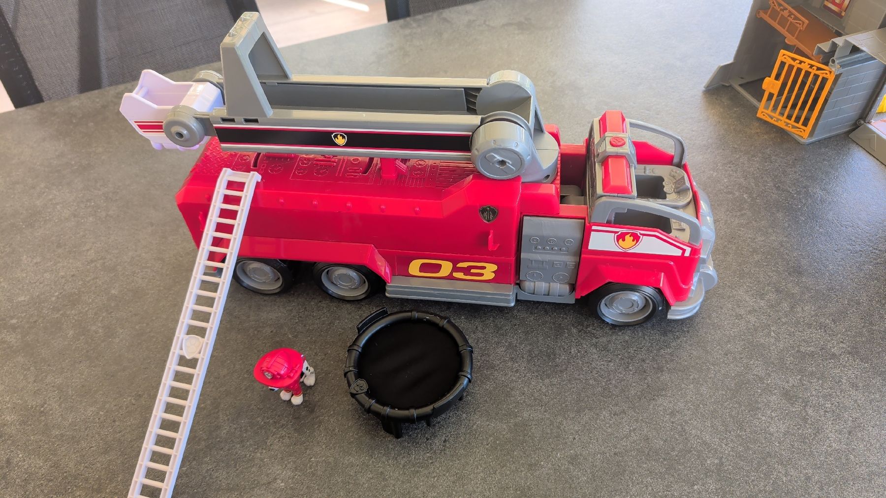 Jouets: Paw Patrol Marshall Feuerwehrauto  – D'occasion à Kriens par Raphelino