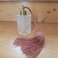 Vintage Parfum Glasflakon mit rosa Pümpeli und Quaste