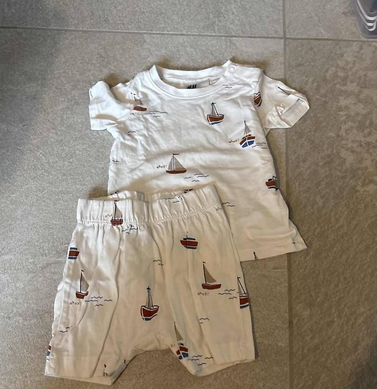 Lotti & Set di vestiti: Kurzarm Outfit Grösse 62 – Usato da Schleinikon venduto da Jessica_Lutishi