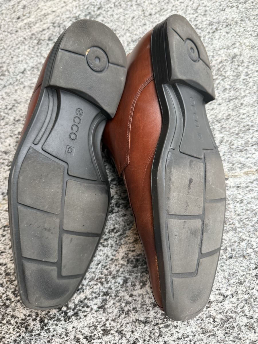 Ecco Herrenschuhe: Scarpe uomo classiche Ecco marroni taglia 43 – Gebraucht aus Roveredo GR von ang_cc9l 2
