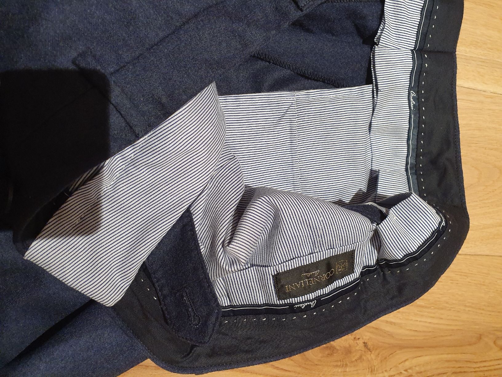 Pantaloni: Corneliani, Hose, Wollhose, 56 – Nuovo (secondo la descrizione) da Winterthur venduto da Sjull 3